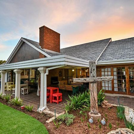 IsZis Guest house Bloemfontein Extérieur photo