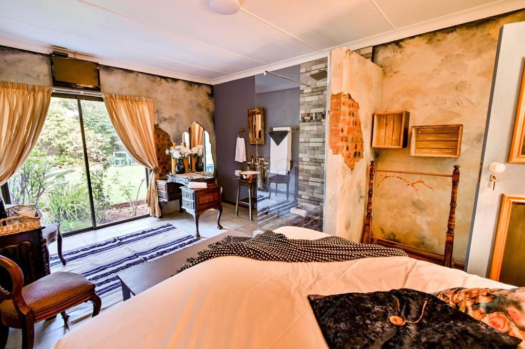 IsZis Guest house Bloemfontein Extérieur photo