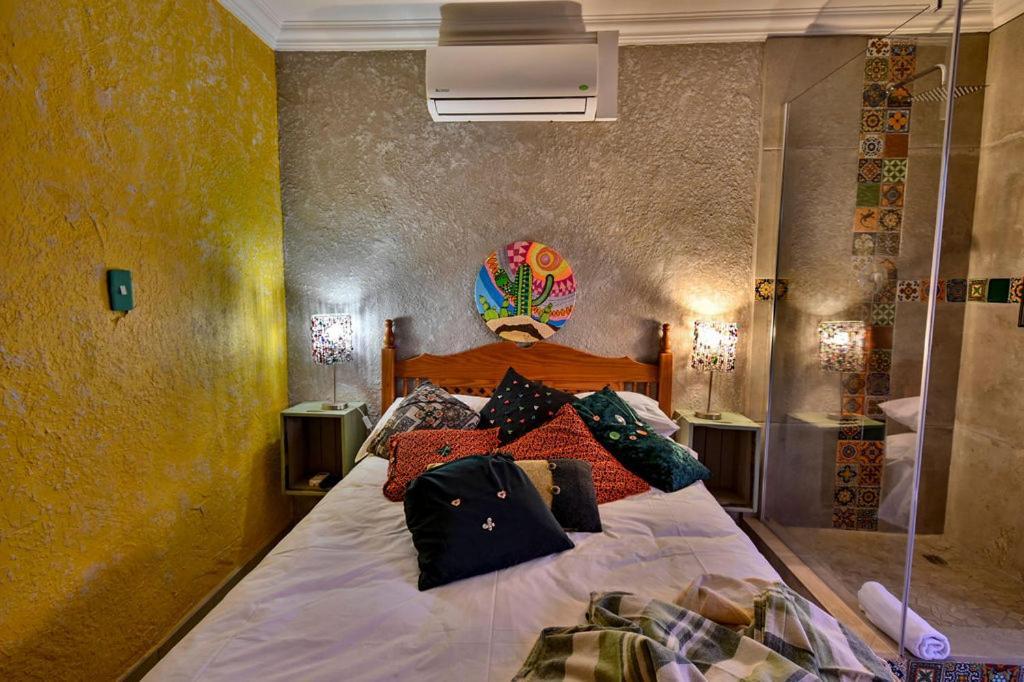 IsZis Guest house Bloemfontein Extérieur photo