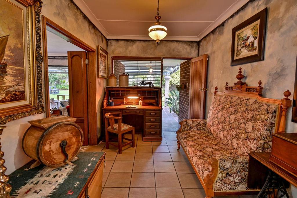 IsZis Guest house Bloemfontein Extérieur photo