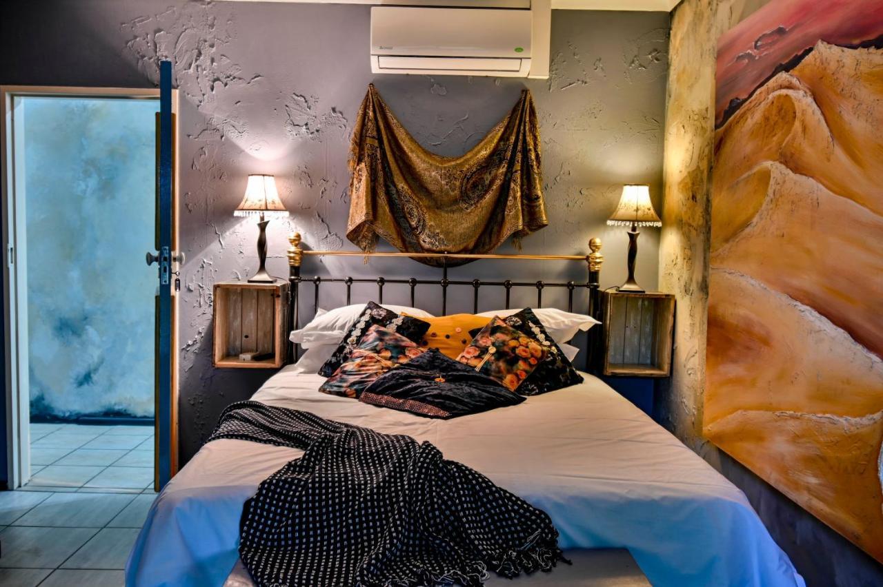 IsZis Guest house Bloemfontein Extérieur photo