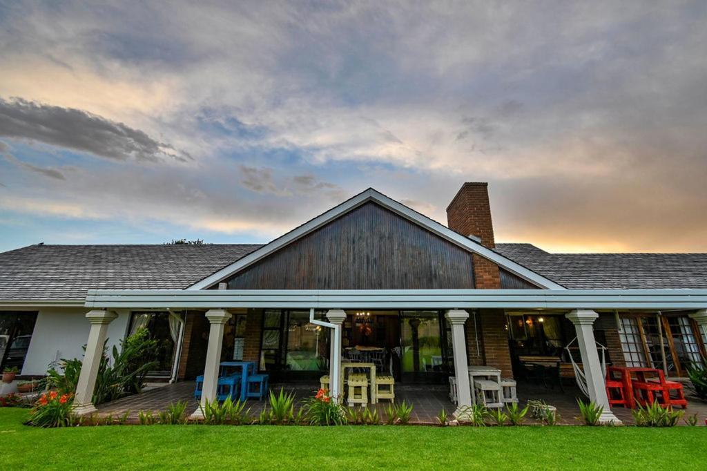 IsZis Guest house Bloemfontein Extérieur photo